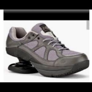 ANIB UNISEX  Z-COIL Pain relief footwear wore once